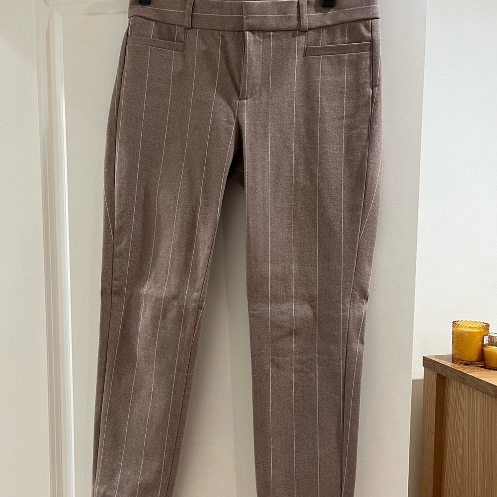 Banana republic pinstripe pant size 0 in taupe